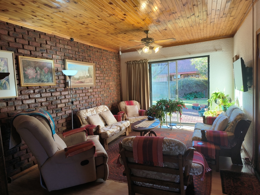 3 Bedroom Property for Sale in Miederpark North West